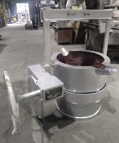Overhead operated geared tilting ladle